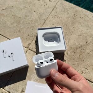 Apple Airpod Generation 3